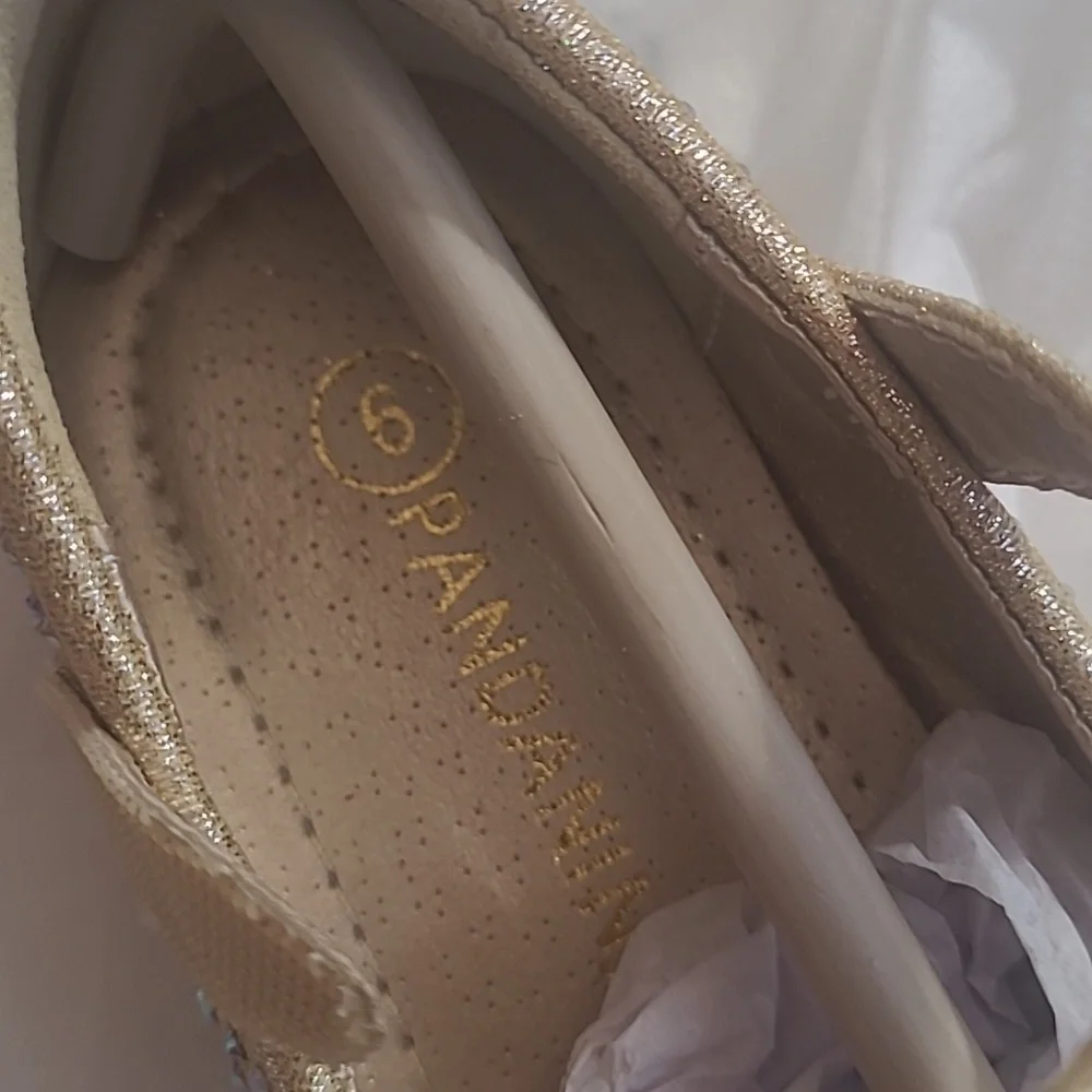 New in box! Pandaninjia Girls size 6 Susie gold rhinestone flat dress shoes